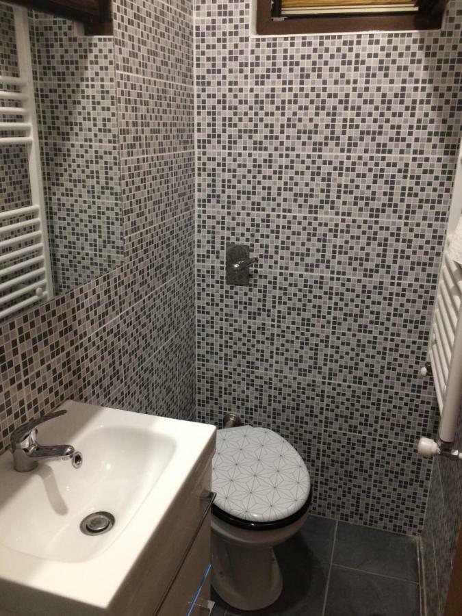 La Casa Bianca Apartment Роцано Екстериор снимка